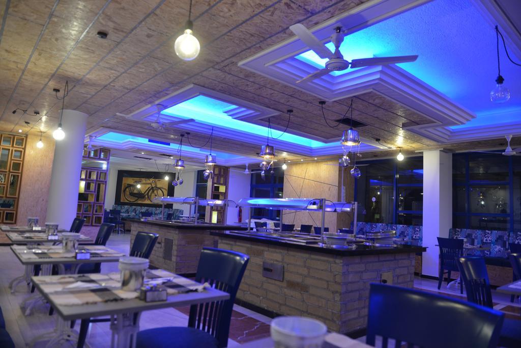 Nereus Hotel Paphos Exterior foto